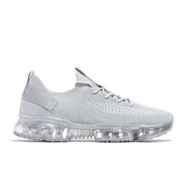 !! NEW !! Slip On Flyknit Sneakers in Grey - Picture 3 of 9